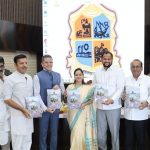 कोणतीही करवाढ व दरवाढ नसलेला ठाणे महापालिकेचा अर्थसंकल्प आयुक्त सौरभ राव यांनी महासभेत केला सादर; महापौर शर्मिला पिंपळोलकर सभेच्या अध्यक्षस्थानी